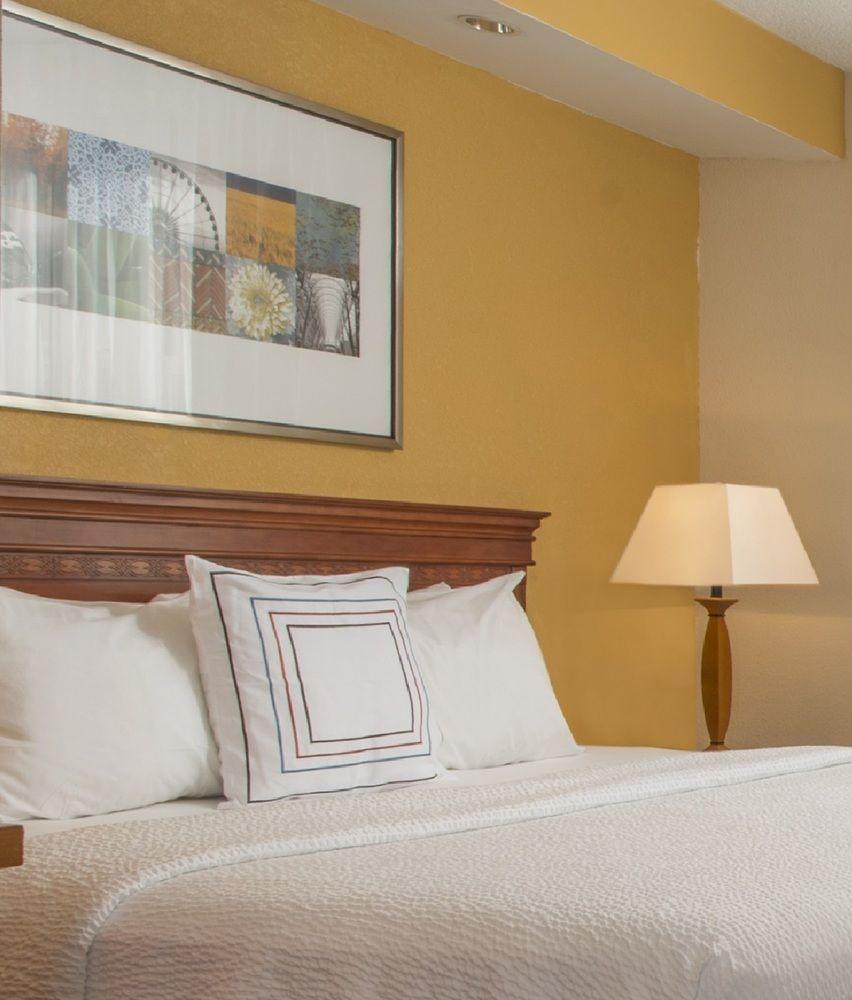 Fairfield Inn & Suites By Marriott Уилямсбърг Екстериор снимка