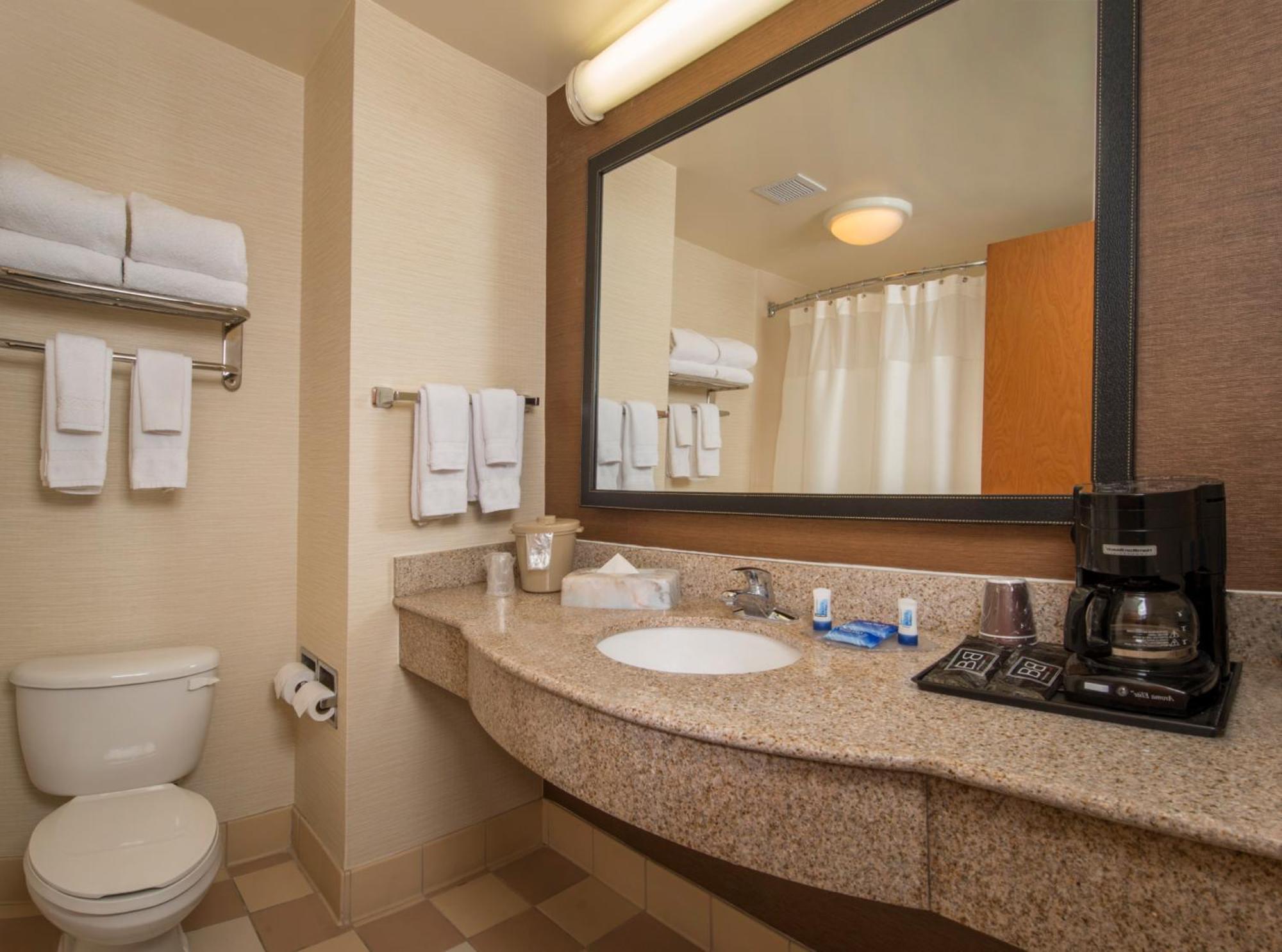 Fairfield Inn & Suites By Marriott Уилямсбърг Екстериор снимка