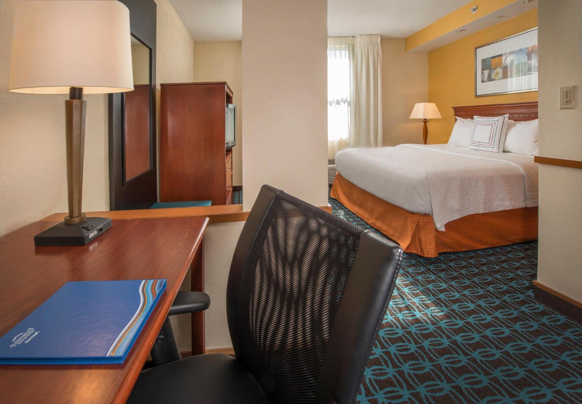 Fairfield Inn & Suites By Marriott Уилямсбърг Екстериор снимка