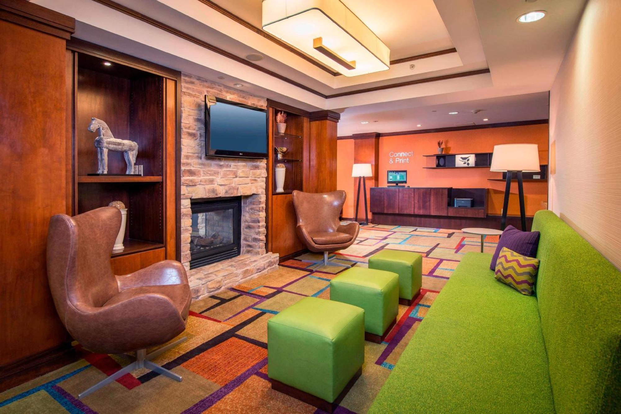Fairfield Inn & Suites By Marriott Уилямсбърг Интериор снимка