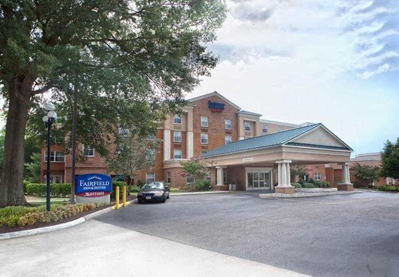Fairfield Inn & Suites By Marriott Уилямсбърг Екстериор снимка